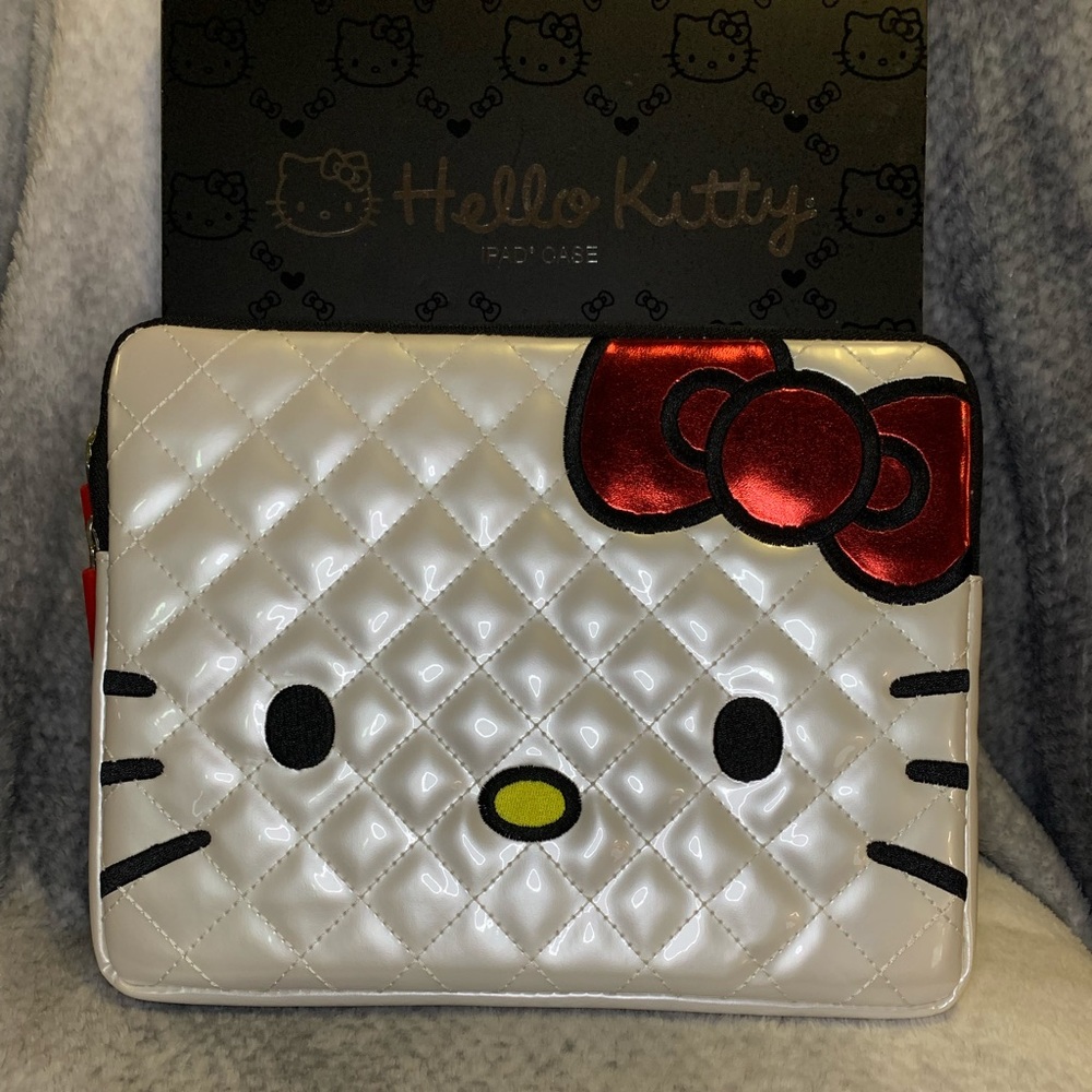 NIB! LOUNGEFLY Hello Kitty iPad case